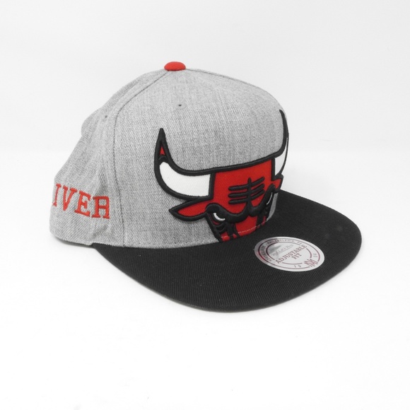 Mitchell & Ness Other - Chicago Bulls Oliver Flat Brim Basketball Hat NWT